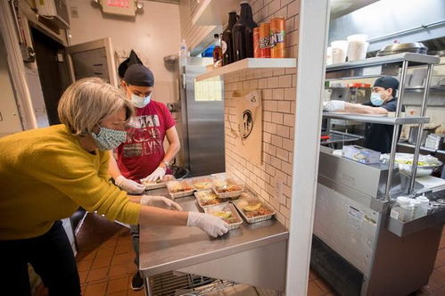 美國豬肉加工廠驚現大規模聚集感染，保齡球活動成疫情傳播關鍵點